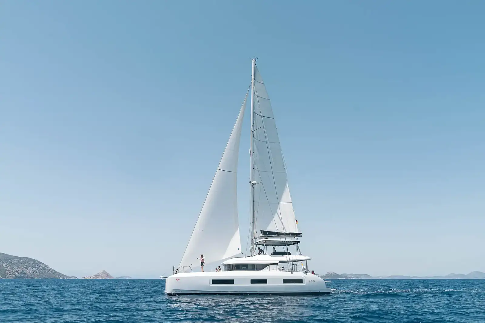 Valinor, Lagoon 55